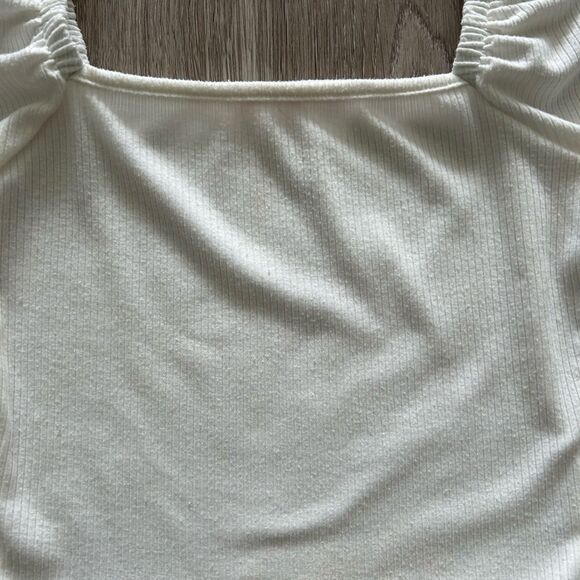 Puff Sleeve Crop Top - Picture 5 of 8